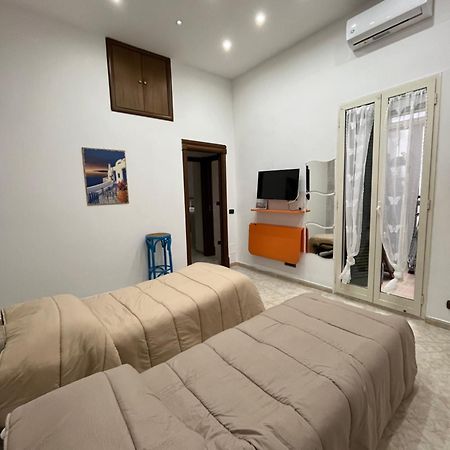Bed and Breakfast Barbi'S House Napoli Esterno foto